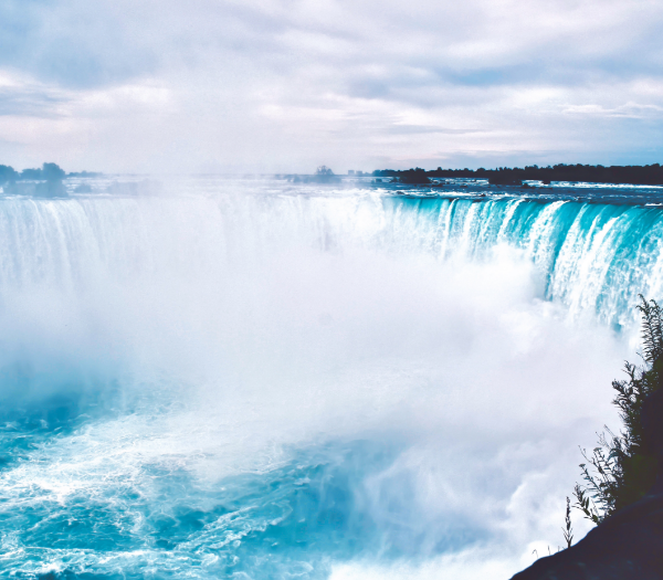 niagara-falls-canada-2025-03-12-21-35-15-utc